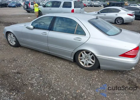 2003 Mercedes-Benz S 500 z USA, uszkodzony, nr VIN WDBNG75J73A320019